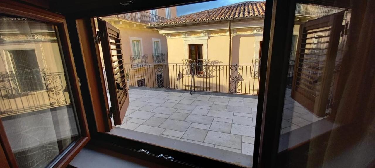 La Terrazza Del Quarto L'Aquila Eksteriør billede